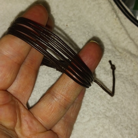 Handmade Leather Unisex Bracelet - Picture 1 of 4